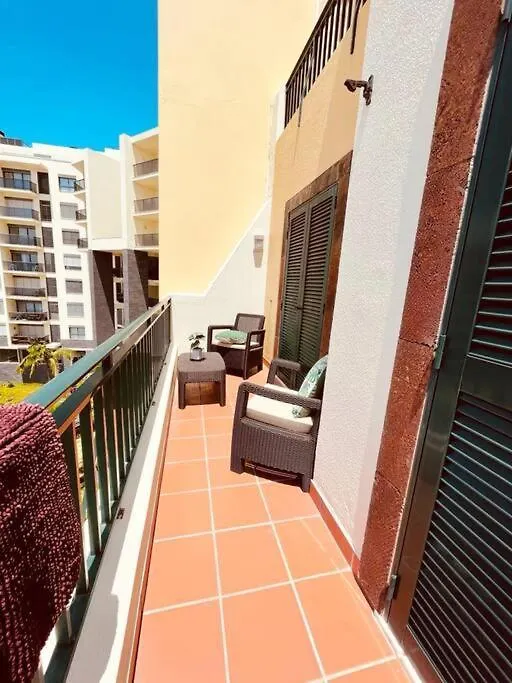 Seaview Apartment Walking To The Beach Funchal  Portugal