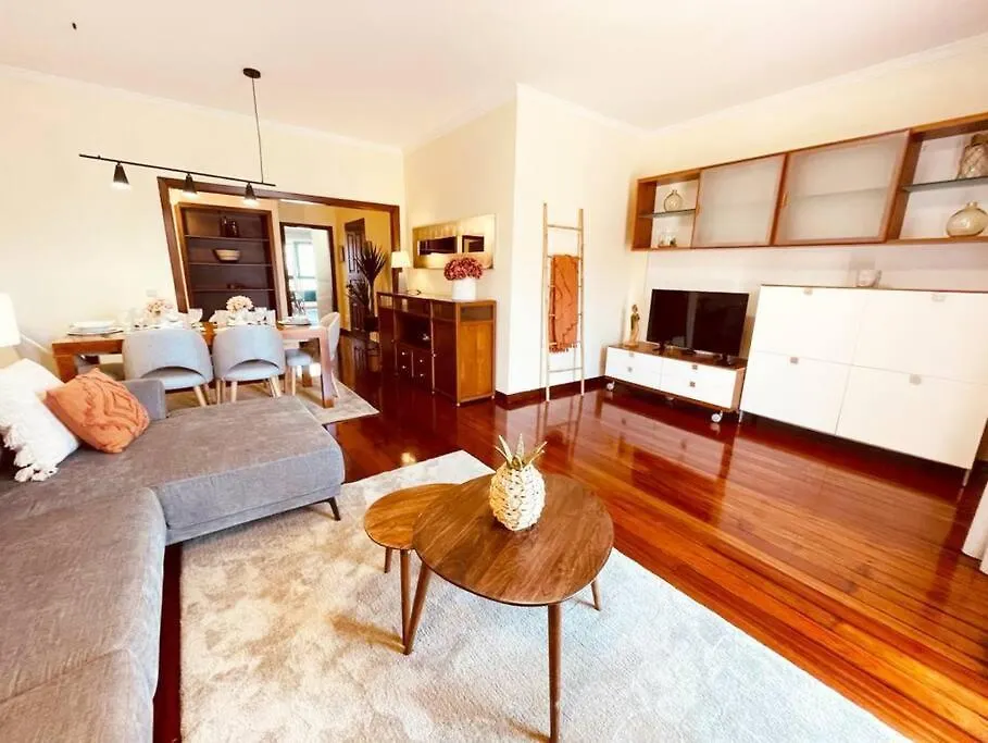 פונשל Seaview Apartment Walking To The Beach
